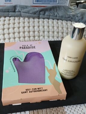 Isle of Paradise  Self-Tan Mitt NIB And Tan-luxe The Gradual Tan Lotion NWOB